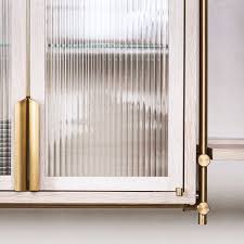 Pin By Mari Sugahara Lathrop On Langham Mua Reeded Glass Joinery Details Glass Kitchen