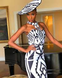 Zozibini tunzi, our miss sa & universe singing avuleka amazulu by amanda black with such a title →zozibini tunzi's singing sends mzansi on a buzz ▻ subscribe to cuppa entertainment→. Best Looks From Miss Universe 2019 Zozibini Tunzi S Homecoming