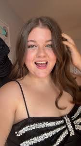 Lindsay Webber's Instagram, Twitter & Facebook