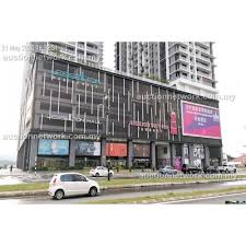Kota ini terletak di pantai barat laut kalimantan menghadap laut cina selatan. Level Basement Jesselton Mall Jesselton Residences Jalan Haji Saman 88000 Kota Kinabalu Sabah Sabah