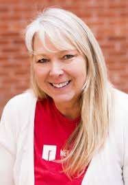 Linda Bonnell's Instagram, Twitter & Facebook