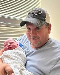 Joel Mayle (@jwmayle76) • Instagram photos and videos