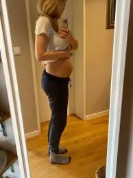 Hast du ein sehr schmales becken, wird dein baby weiter oben bleiben und somit auch dein bauch. Wo Fangt Der Bauch An Zu Wachsen Forum Schwangerschaft Urbia De
