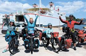 隠岐にスイスの自転車一家 ２３日まで滞在、地域住民と交流へ