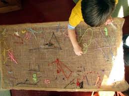 Para los niños a los que un cuento corto les sabe a poco, mundo primaria presenta la colección de cuentos largos, donde podrán vivir grandes los cuentos largos de mundo primaria son perfectos para aquellos niños que quieren adentrarse en el mundo de los cuentos y perderse entre sus. 50 Juegos Muy Economicos Y Divertidos Para Disfrutar Con Los Pequenos De La Casa