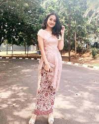 Gambar rumah minimalis modern 2 lantai hook desain interior tamara novia pinterest source: Intip 10 Inspirasi Model Kebaya Modern Untuk Remaja