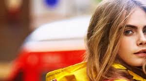 Cara Delevingne diseña para DKNY, John Galliano se confiesa y Suki  Waterhouse reinventa las Superga