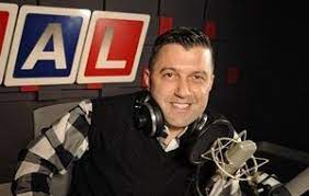 Karışık türde yayın yapan kral fm sitemiz üzerinden dinlenebilir. Kral Fm Ve Kral Pop Radyo Programcilari Kral Muzik