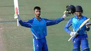 Know about devdutt padikkal 's biography, batting and bowling stats, career info, family details and more. Devdutt Padikkal Bio Age Height Weight Wife Net Worth Salary And More Power Sportz Magazine