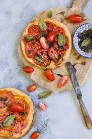 Tarte Fine Aux Tomates Et Au Basilic Recette Tarte Fine Tarte Fine Tomates Tomates