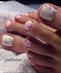 Las uñas decoradas en los pies siempre se mantienen en tendencia, aunque muchas chicas necesitan inspiración para saber que estilos pueden pintar en esta parte del cuerpo. Ideas Para Pies Siguenos Unas Decoradas Paso A Paso Facebook