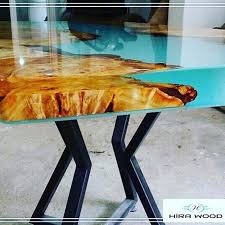 Transparent Epoxy Dining Table We Love The Details Dekorasyon Yemekodasi Console Tvunitesi Epoksimasa Epoks Dekorasyon Fikirleri Yemek Odasi Dekorasyon