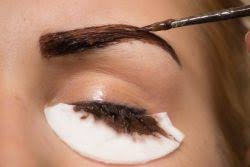 How To Tint Your Eyebrows And Eyelashes Henna Tinting In Salon Or At Home Check The Reviews Of The Best Products
