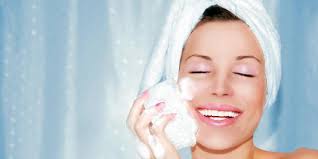 Namun, yang menjadi pertanyaan, sebenarnya body scrub digunakan sebelum atau setelah artinya, tubuh sudah dalam keadaan bersih dari kotoran dan keringat yang menempel di badan. Yuk Bikin Scrub Tubuh Sendiri Di Rumah Merdeka Com