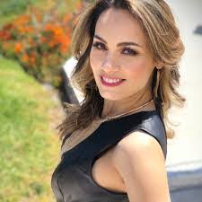 Anna Jasso's Instagram, Twitter & Facebook