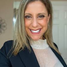 This is Jeannie Lorin, founder and CEO of Beauty Society but more than that  an amazing, loving woman. You would never know her and her husband, Dan own  the company. 💄 They