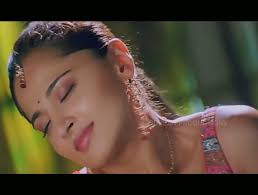 Which Actress Has Been Used To The Maximum In Terms Of Navel Kissing And Romance Which Actress Is Your Favourite To Do Quora Anushka shetty lips kiss stills | latest indian hollywood.