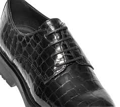 A lacets • bout rond • finition verniscomposition derby vernis. Derby Noir Cuir Verni Effet Croco A Semelle Epaisse