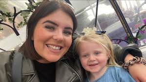 Fundraiser for Ella Tustin by Dana Griffiths : Walking Snowdon to raise  money for an insulin pump