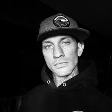 Having a dating life Jiu Jitsu life is not easy.