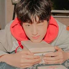 Benar, ndeso dan medok sekali cara dia bicara, dan itu yang membuat dia sangat lucu. Tay Ganteng Sunflowerhc Profil Pinterest