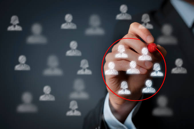 Buyer Persona Guide for Digital Marketing School Students
