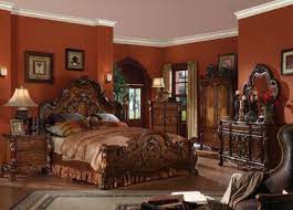 Traditional bedroom sets are sets of furniture that have everything that you need to decorate your bedroom beautifully. Acme Dresden Traditional Arch Bedroom Set In Cherry Oak