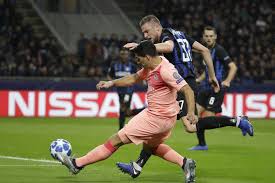 Milan skriniar celebrates his clinical winner for slovakia. Video Liverpool Padol V Belehrade Inter V Lm Obral O Body Barcelonu A Neapol Remizoval S Psg Webnoviny Sk