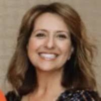 Dena Thomas's Instagram, Twitter & Facebook