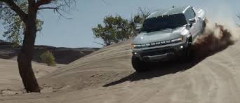 Hummer ev reveal gm's factory zero to produce gmc hummer ev Gm Reveals Hummer Ev 80k Starting Price 200 Kwh Battery Up To 350 Mile Range Crabwalk And More