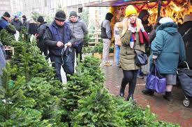 W wigilię sklepy zostaną zamknięte przed godziną 14. Sklepy Przed Swietami Godziny Otwarcia W Swieta Wigilia Sylwester Lidl Biedronka Tesco Auchan Carrefour Zabka Netto Gazeta Wroclawska