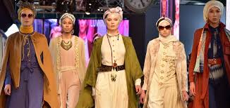 Baju ini merupakan setelan untuk lari yang terdiri dari celana serta baju. What Are The Hottest Trends For Muslimah Fashion In Malaysia Omnilytics