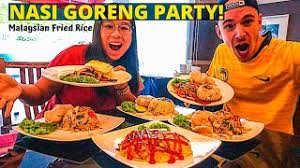Nasi goreng versi spanyol ini memang populer di negaranya. Trying 6 Types Of Malaysian Nasi Goreng Fried Rice Malaysia Food Tour Travel Vlog Youtube