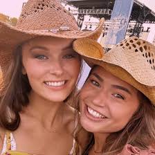 Alexis Nolan and Grant Martin's Wedding Website