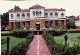 Istana sultan abu bakar is situated nearby to kampung padang manggis, close to sungai pancur. Dahulu Dikenali Istana Kota Kerajaan Negeri Pahang Facebook