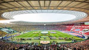 Einer der größten sowie faszinierenden vip bereiche deutscher arenen stellt das atrium unmittelbar hinter der ehrentribüne. Dfb Pokalfinale Bayern Gegen Dortmund Fc Bayern Munchen