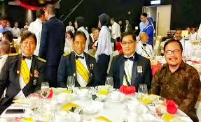 Who is the father of taib mahmud of sarawak? Atas Nama Pemerintah Dan Rakyat Lndonesia Kjri Kuching Menyampaikan Tahniah Kepada Tyt Yang Di Pertua Negeri Serawak Tun Pehin Sri Abdul Taib Mahmud