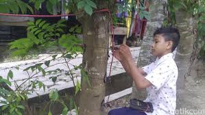 Maybe you would like to learn more about one of these? Ini Aktivitas Bocah Penemu Listrik Dari Pohon Kedondong Saat Ramadan