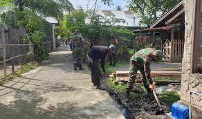 Membangun hubungan sosial yang baik dengan sesama merupakan salah satu kunci hidup rukun. Tni Bangkitkan Kembali Semangat Gotong Royong Di Pidie Jaya