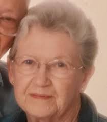 Mary Hackler's Instagram, Twitter & Facebook