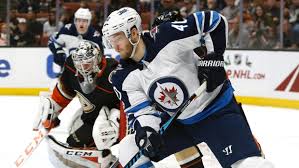 Même si les jets ne rendent pas souvent visite au canadien, le centre bell a une place spéciale. Jets Armia Leaves Game With Ubi Tsn Ca