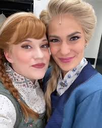 An early early morning yesterday for an incredible experience singing with  my beautiful @wicked_musical family in Times Square 💚🥹 Thank you so much  for having us, @goodmorningamerica!!!! Celebrating 20 years