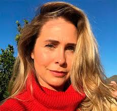 Net worth, overview, biography, birthday, family, and many more. Andrea Sorvetao Abre O Jogo Sobre Sua Saida Das Paquitas Eu Fui Induzida Pela Marlene Mattos A Me Demitir Estrelando