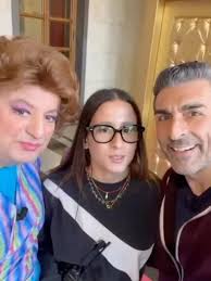 Amicizia, gentilezza e spontaneità 😂❤️ abbiamo bisogno del vostro aiuto!  Votateci nella card dello spareggio 😘❤️ , #ballandoconlestelle  @ballandoconlestelle , @voltabuonarai @vitaindiretta