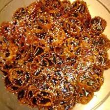 Come fare le cartellate pugliesi al vincotto con la ricetta della bisnonna di angiola arciuli del panificio barese e il video per la forma. Cartellate Al Vin Cotto Di Fichi Picture Of Al Focolare Bari Tripadvisor