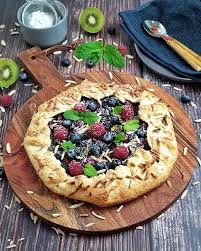 Galette Mit Himbeeren Und Heidelbeeren Lydiasfoodblog Rezept Einfacher Nachtisch Rezepte Dessert Ideen