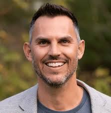 Todd Pierpoint's Instagram, Twitter & Facebook