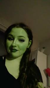 Eva Bower (@isingalways13)