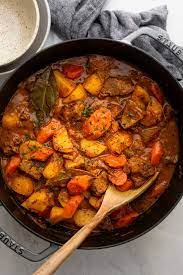 Easy Beef Stew One Pot Recipe Feelgoodfoodie Recipe Easy Beef Stew Delicious Family Meals Healthy Winter Meals