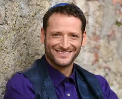 The Lonely Living Stars”